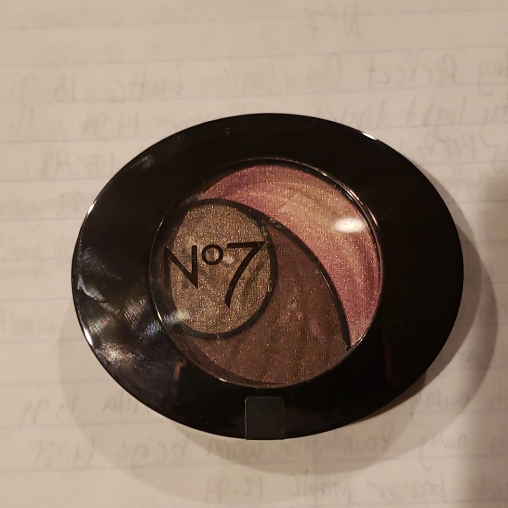 Stay perfect trio eyeshadow pallete